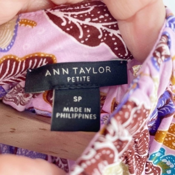 Ann Taylor Purple & Pink Batik Floral Tie Nape Puff Sleeve Blouse - Picture 3 of 11